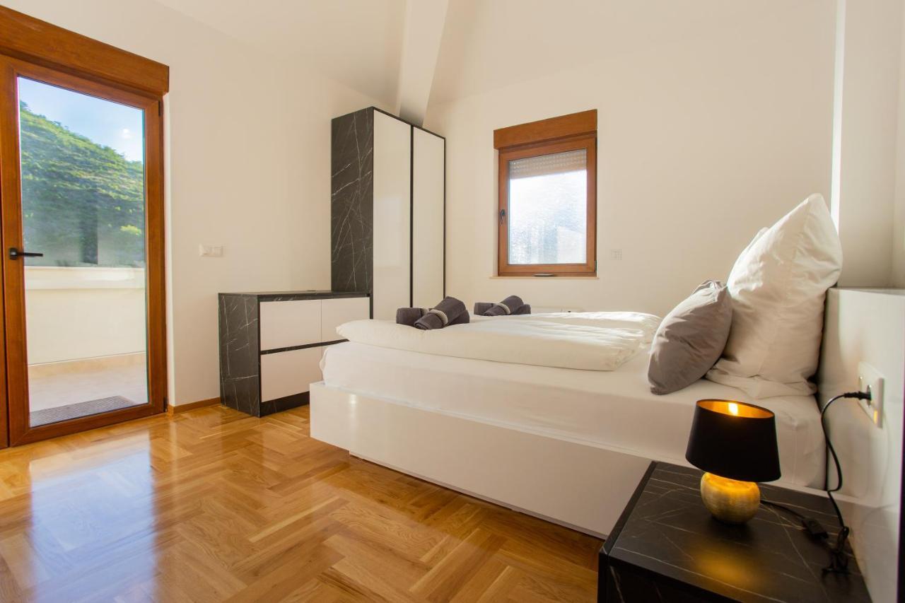 Sky Penthouse Old Bridge With Sauna And Jacuzzi Mostar Eksteriør billede