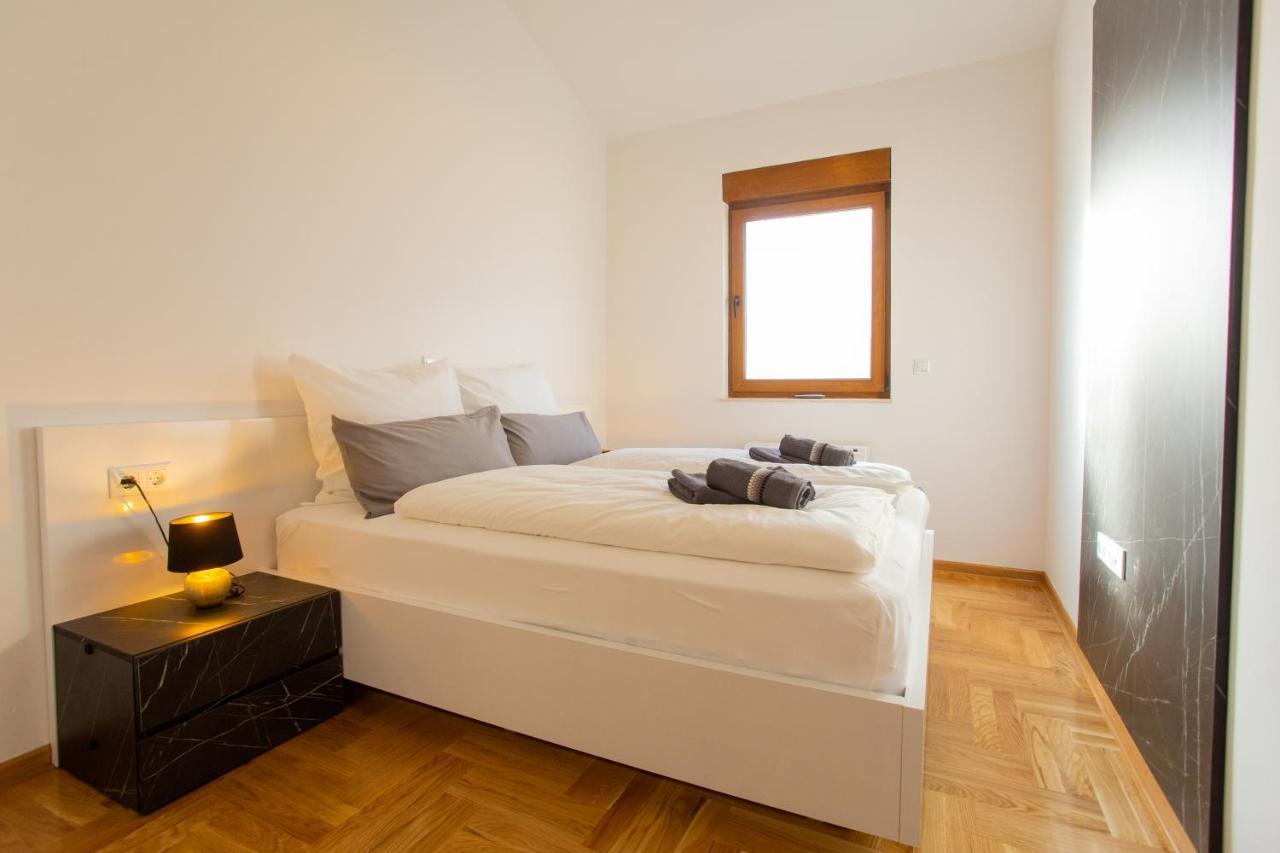 Sky Penthouse Old Bridge With Sauna And Jacuzzi Mostar Eksteriør billede